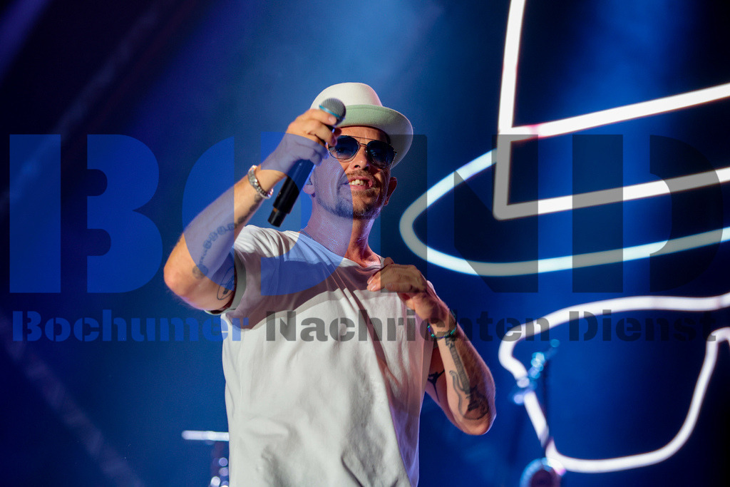 Zeltfestival Ruhr 2024 - Jan Delay  {date} -  | {headline}(Foto: Sebastian Sendlak / BOND) - Realisiert mit Pictrs.com