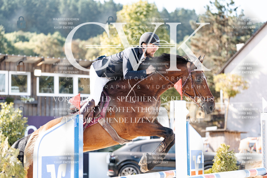 CK904592 | Turnierfotografie Pferdefotografie Trier Rheinland-Pfalz Pferdesport Reitsport Tierfotografie Sportfotografie Pferdevideo Pferdevideografie Equestrianvideography equestrianphotography  - Realisiert mit Pictrs.com