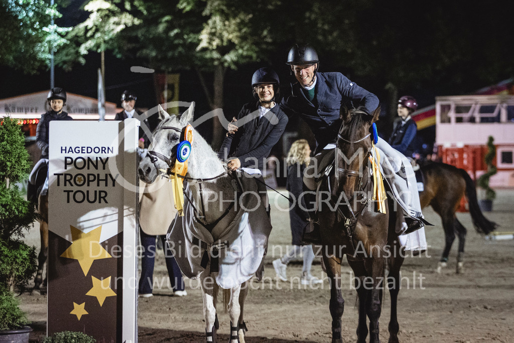 240913_OWLCh_Teamspringen-834 | Deine schönsten Turniermomente als professionelle Fotos! Entdecke hochwertige Pferdesport-Fotografie im Online-Shop. Jetzt Fotos finden & bestellen!