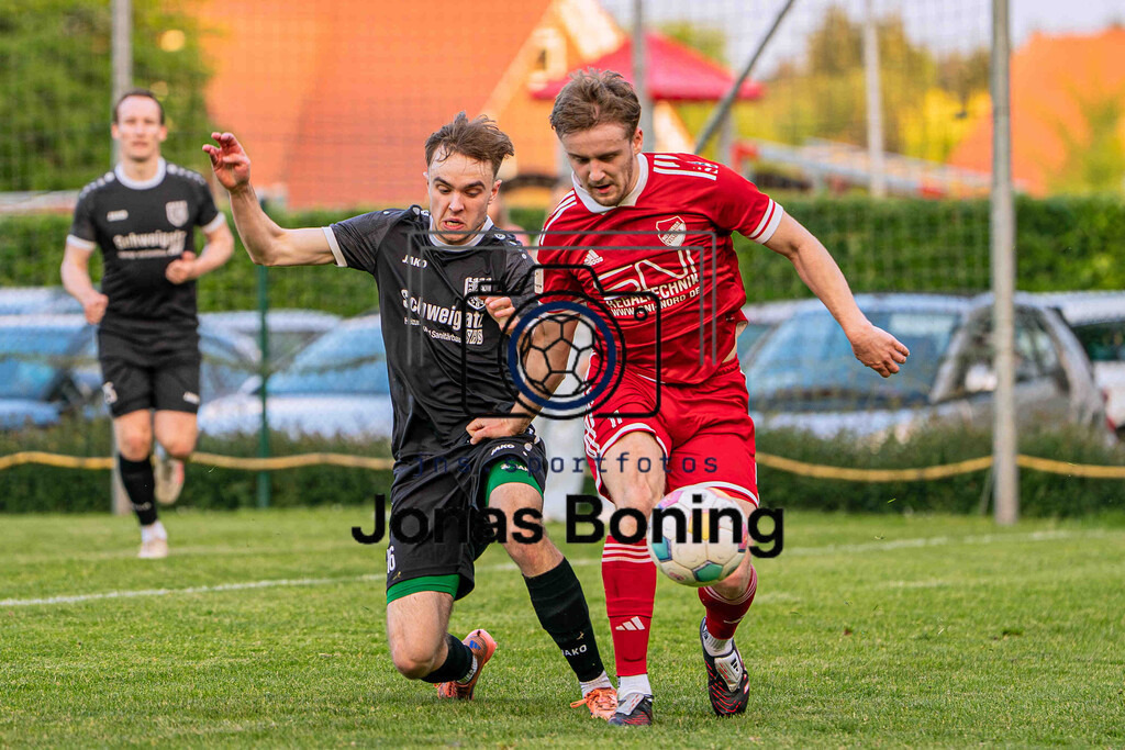 Fußball I Herren I Saison 2025-2026 I Bezirksliga Weser-Ems 4 I 19. Spieltag I SV RW Visbek - SV Hansa Friesoythe I 09026 | jns.sportfotos - Realisiert mit Pictrs.com