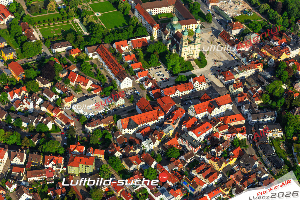 Die Luftaufnahme der Stadt Kempten Allgäu wurde vom UL-Flugzeug heraus erstellt ( keine Drohne )- hohe Auflösung für beste Qualität