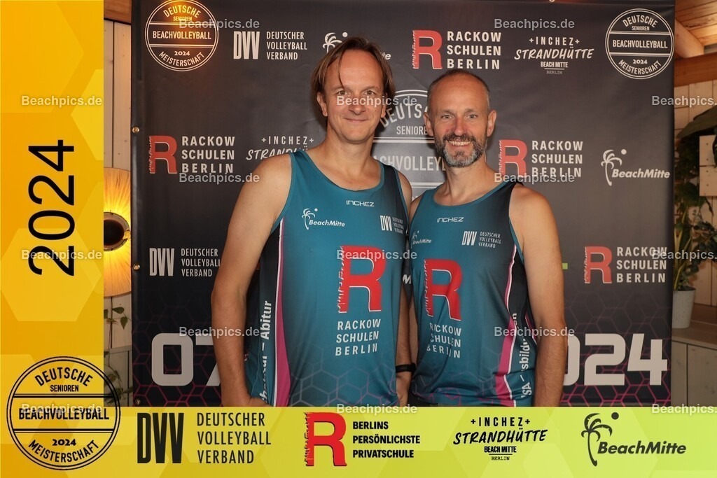 20240907_084018_281 | Sie befinden sich nun in der Bildergalerie von Beachpics.de. Sie können einzelne Bilder als Abzug, digital oder als spezielle Produkte erwerben.
Die Auswahl sehen sie, wenn sie unter dem gewünschten Bild auf Bestellen klicken!
Haben sie spezielle Wünsche,