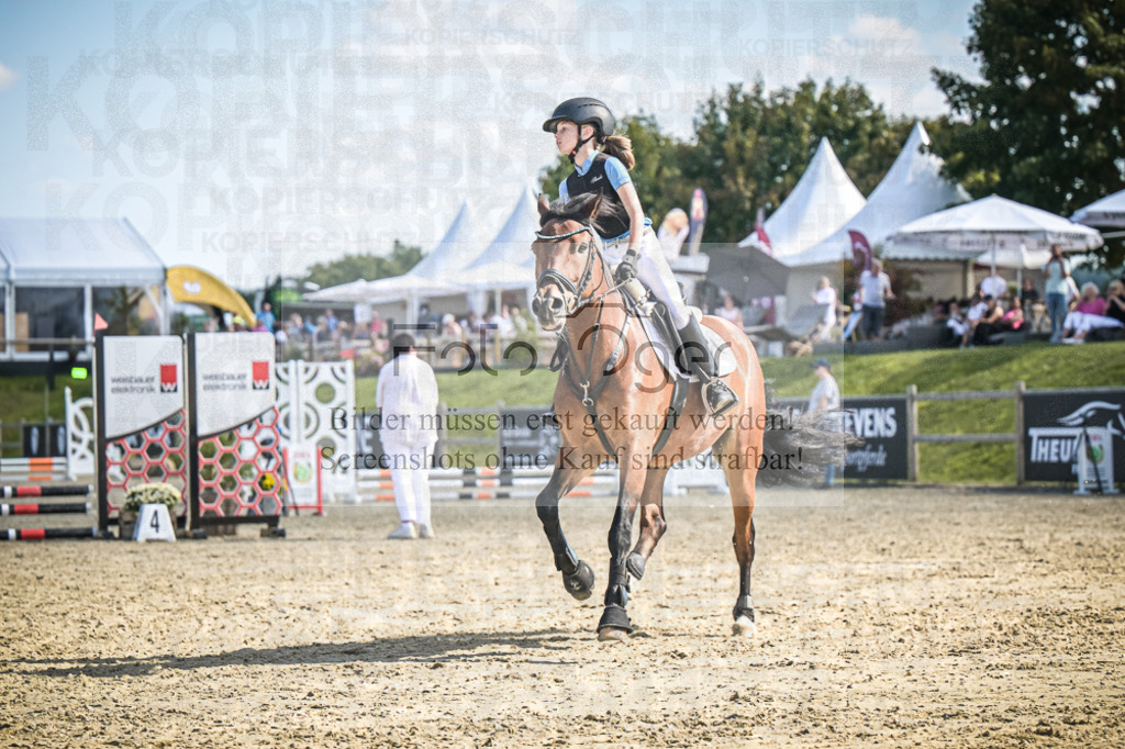 DOS_0956 | Entdecke hochwertige Reitturnierfotos von Foto Oger. Professionell, emotional und authentisch – jetzt Lieblingsmomente im Shop bestellen. - Realisiert mit Pictrs.com