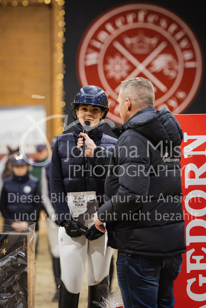 231118_PonyTrophy-343 | Deine schönsten Turniermomente als professionelle Fotos! Entdecke hochwertige Pferdesport-Fotografie im Online-Shop. Jetzt Fotos finden & bestellen!