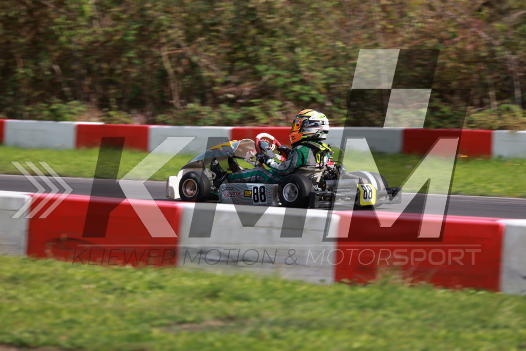 0DKP0729 | Kliewer Motion & Motorsport - Realisiert mit Pictrs.com