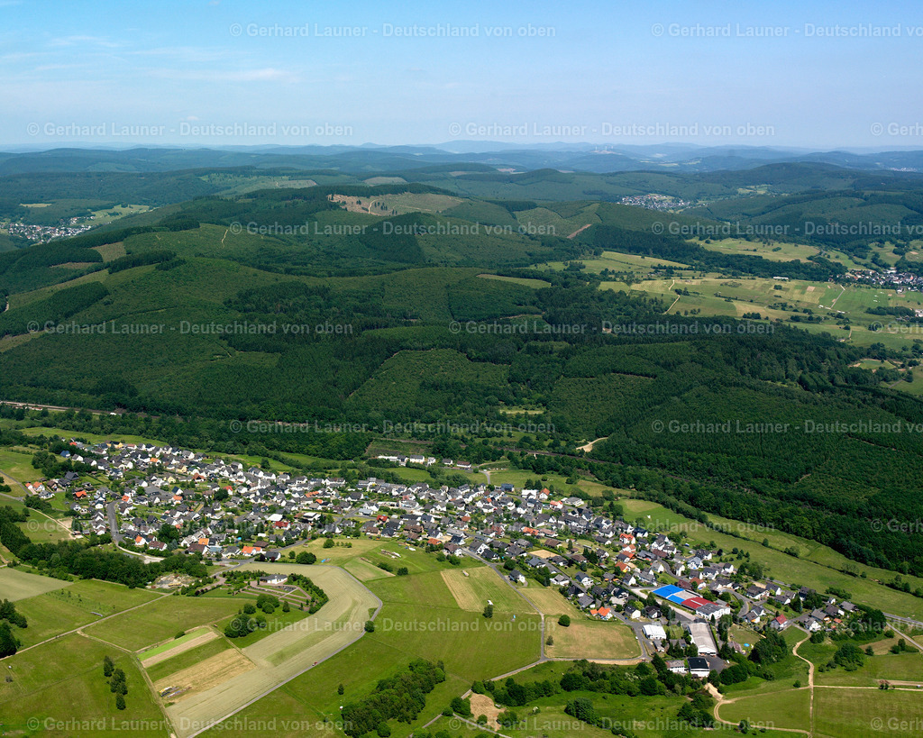 2611171 | FELLERDILLN 09.06.2006 Stadtansicht des Innenstadtbereiches  in Fellerdilln im Bundesland Hessen, Deutschland // City view on down town  in Fellerdilln in the state Hesse, Germany Foto: Gerhard Launer