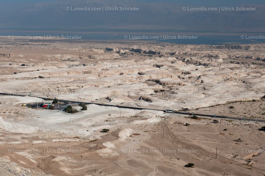 10972-10242 - Wüstenstrasse _ Israel | max. Bildgröße A3 | 300dpi - Realisiert mit Pictrs.com