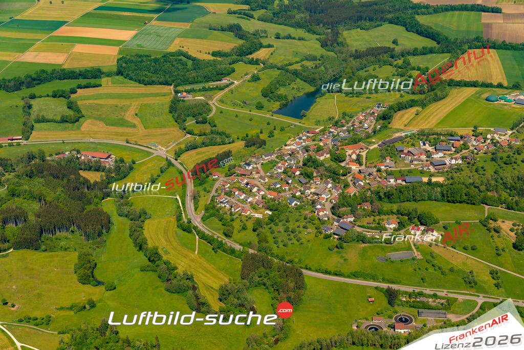 Das Luftbild zeigt : Horn Göggingen - Die Luftaufnahme wurde 2024 vom UL-Flugzeug aus erstellt ( keine Drohne ) - Hochauflösende Luftaufnahme - Für grossformatige Ausdrucke geeignet. Die Geschenkidee !Mit Lizenz und Bildrechte bestellbar