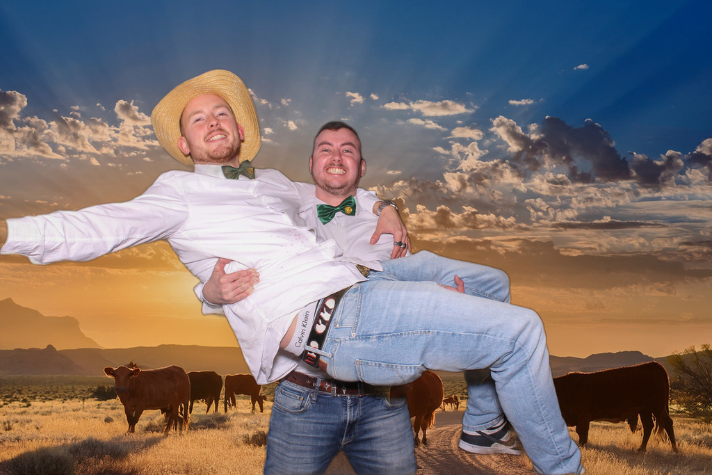 top-top.de-251025-0134 | Foto, Video, Fotografie, Videografie, Fotobox, DJ, Discjockey, Musik, Musikbox, Veranstaltung, Photobooth, Amazon, Ebay, Buchtipp, Bestseller, Autor, Verlag, Buch, Wesel, Hamminkeln, NRW, Dinslaken, Rees, Drohne, Hochzeit, Party, Fotobox, Wesel, Fotograf