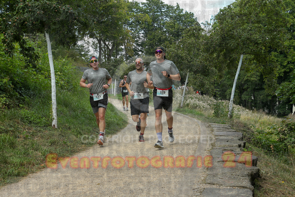 250824_1259_EX1_1082 | Sportfotografie im Rhein-Sieg Kreis, Köln, Bonn, NRW, Rheinland Pfalz, Hessen, etc. Unser Tätigkeitsfeld umfasst den Laufsport vom Volkslauf über den Marathon, Duathlon, Triathon bis zum Ultralauf wie Kölnpfad Ultra oder Schindertrail.