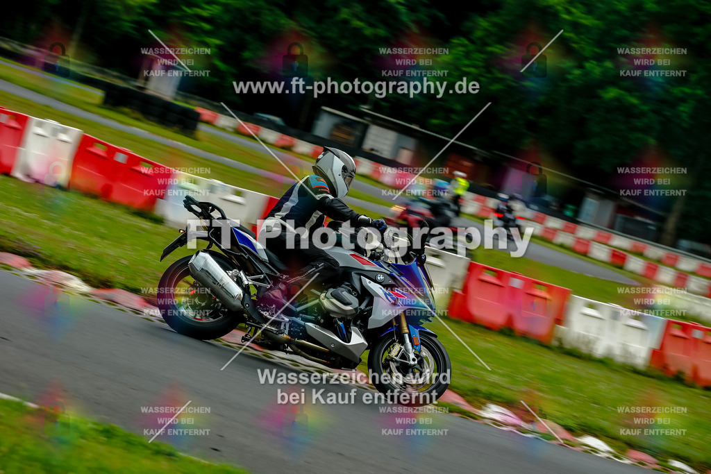 VBK-3698 | Hier findet Ihr Bilder von Touristenfahrten auf der Nürburgring Nordschleife oder von anderen Veranstaltungen die ich besucht habe. Viel Spass beim Durch Schauen 
