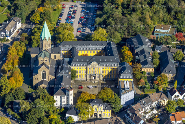 Essen221000269 | Luftbild, Folkwang Universität der Künste, kath. Kirche Basilika St. Ludgerus, Werden, Essen, Ruhrgebiet, Nordrhein-Westfalen, Deutschland