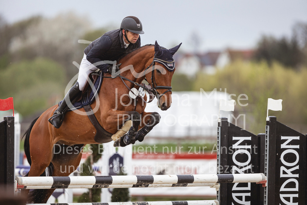 250417_Springpferde-L1-226 | Deine schönsten Turniermomente als professionelle Fotos! Entdecke hochwertige Pferdesport-Fotografie im Online-Shop. Jetzt Fotos finden & bestellen!