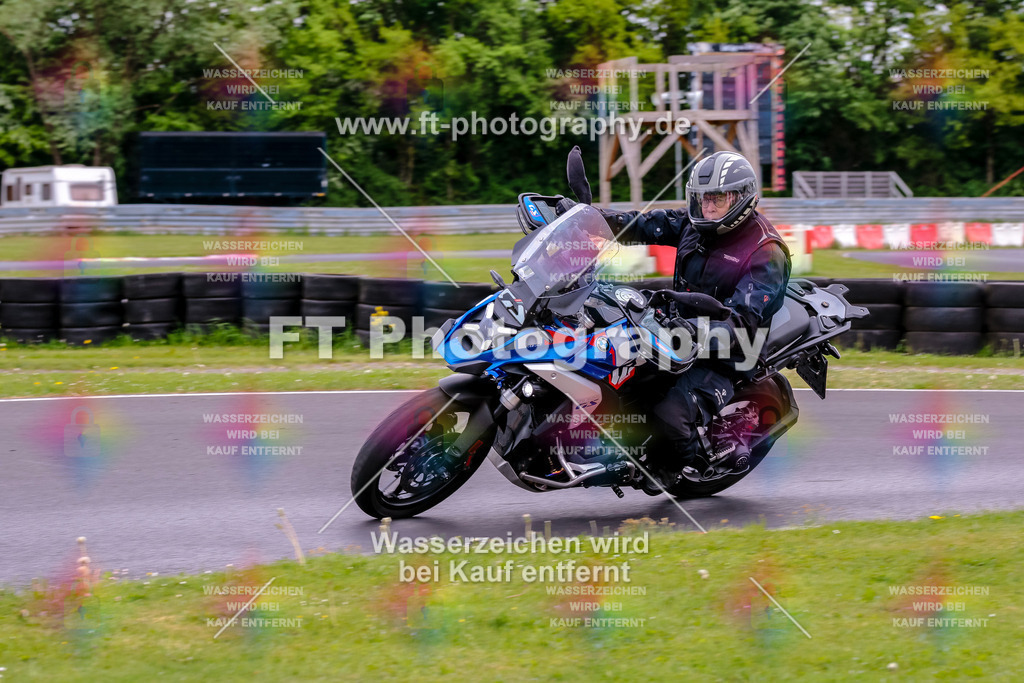 MotoTeamVBK-20228 | Hier findet Ihr Bilder von Touristenfahrten auf der Nürburgring Nordschleife oder von anderen Veranstaltungen die ich besucht habe. Viel Spass beim Durch Schauen 