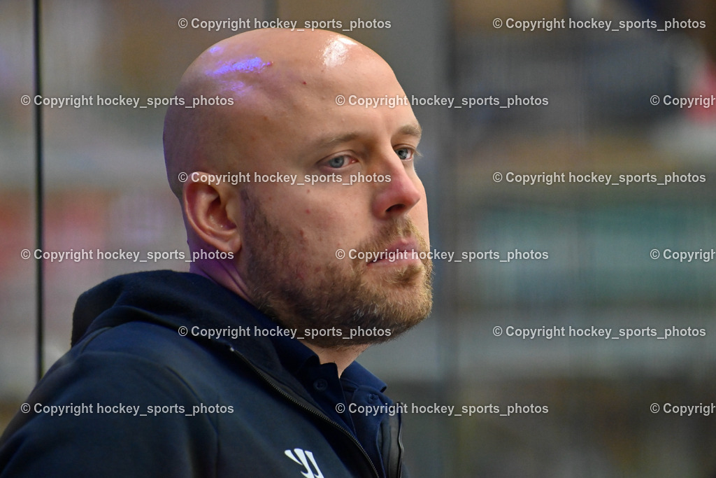 EC IDM Wärmepumpen VSV vs. HC Pustertal 8.10.2023 | Assistentcoach HC Pustertal VUORINEN Kasper, EC IDM Wärmepumpen VSV vs. HC Pustertal 8.10.2023, EC IDM Wärmepumpen VSV vs. HC Pustertal am 08.10.2023 in Villach (Stadthalle Villach), Austria, (Photo by Bernd Stefan)