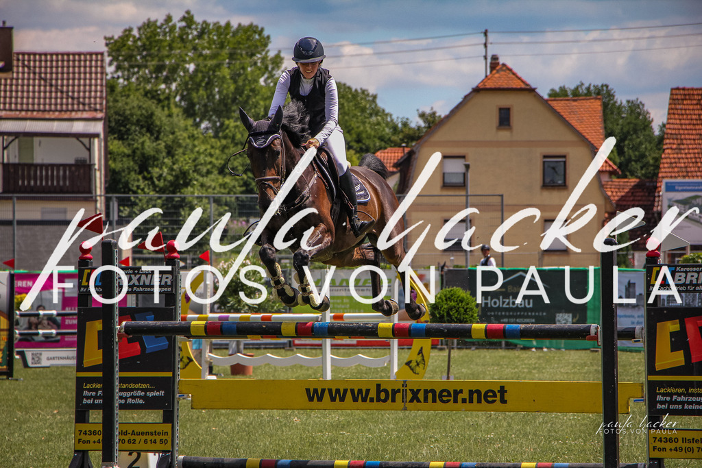 IMG_9331 | Erleben Sie dynamische Sport- und emotionale Tierfotografie in Süddeutschland mit Fotos von Paula. Spezialisiert auf Pferde- und Hundefotografie sowie Sportevents. Kontaktieren Sie mich für einzigartige und ausdrucksstarke Bilder Ihrer besonderen Momente. - Realisiert mit Pictrs.com