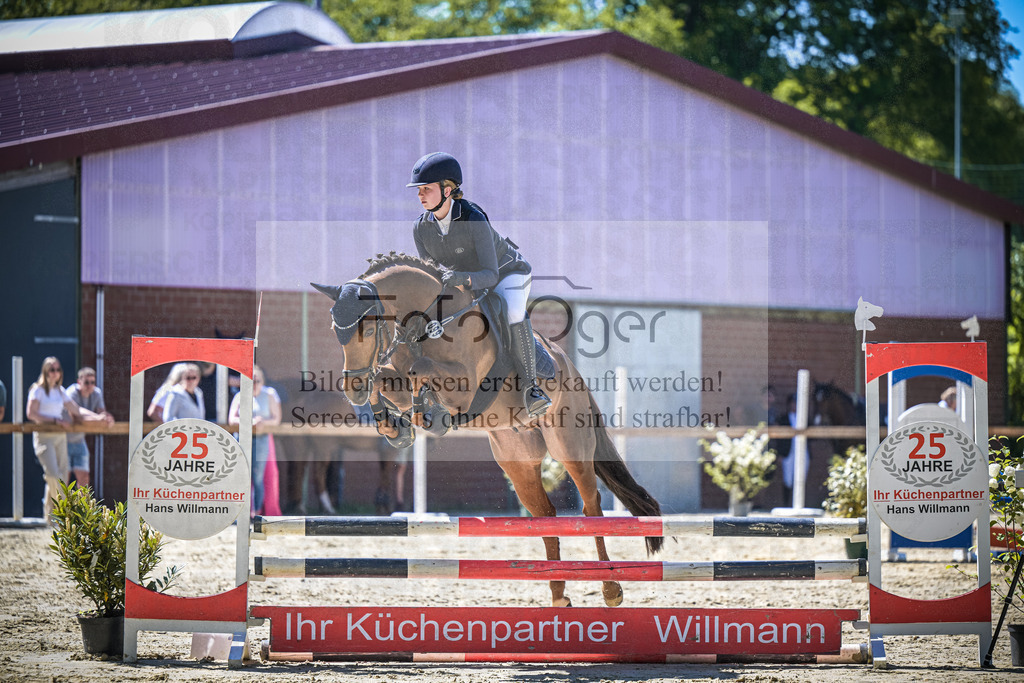 DOS_0539 | Entdecke hochwertige Reitturnierfotos von Foto Oger. Professionell, emotional und authentisch – jetzt Lieblingsmomente im Shop bestellen.Deutschlandweite Turnierfotografie. - Realisiert mit Pictrs.com