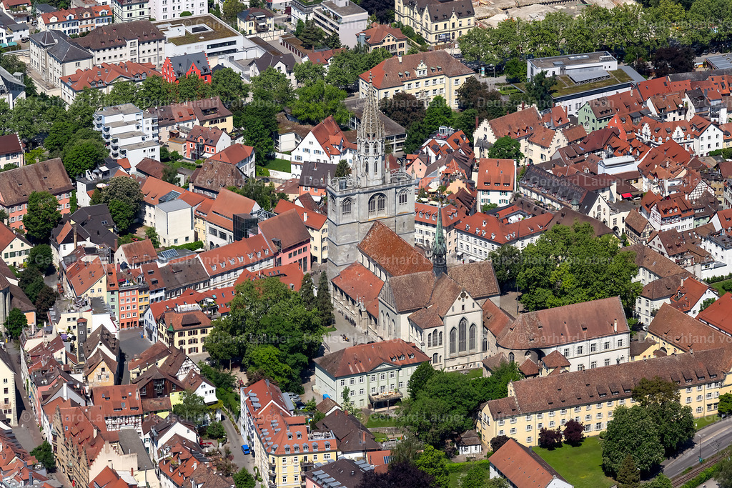 4027089 | Online-Shop für Luftbilder aus Deutschland. Seit über 45 Jahren baut Gerhard Launer das Luftbildarchiv mit unterschiedlichsten Themen stetig weiter aus.