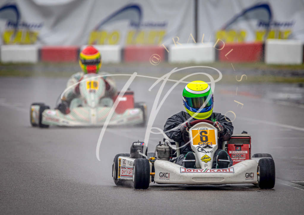 52e2337dcd4046009e2eb9e933bfd96e | traudl_s_fotos