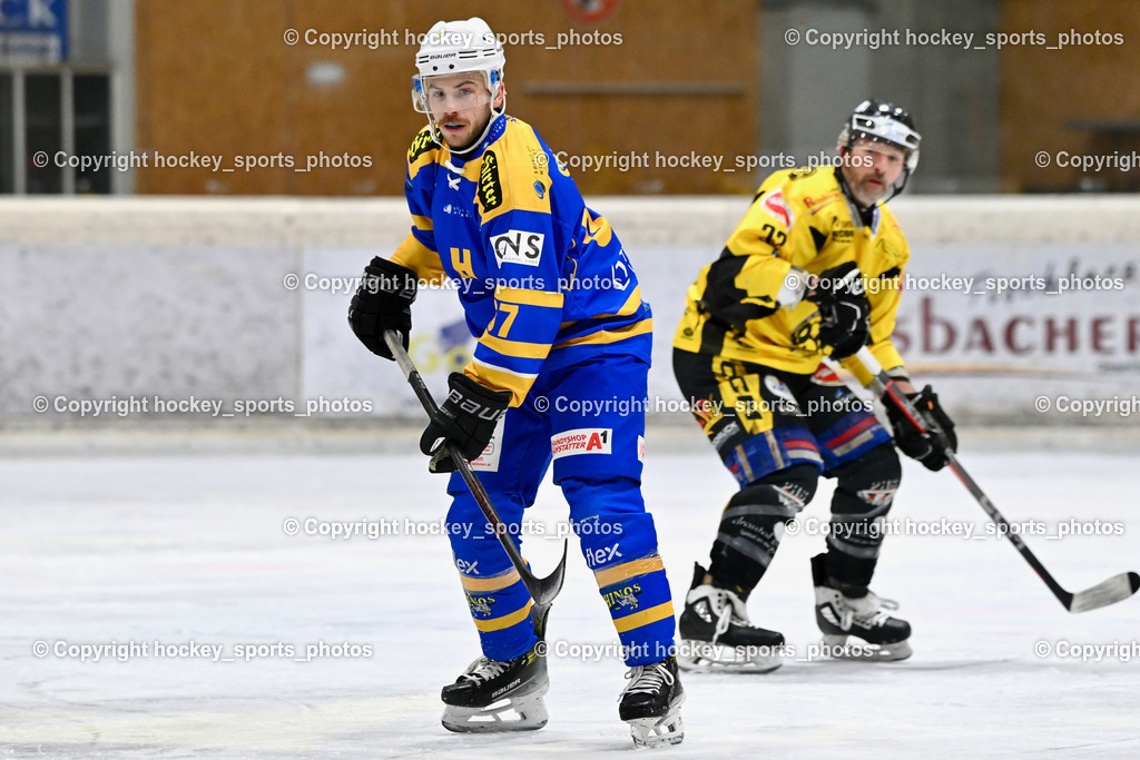 EC MET PHOTOVOLTAIK HORNETS SPITTAL vs. EHC Althofen  | #67 Schettina Kevin 1. EHC ALTHOFEN, #33 Kabas Michael EC Hornets Spittal, EC MET PHOTOVOLTAIK HORNETS SPITTAL vs. EHC Althofen , EC MET PHOTOVOLTAIK HORNETS SPITTAL vs. EHC Althofen  am 25.01.2025 in Villach (Stadthalle Villach), Austria, (Photo by Bernd Stefan)