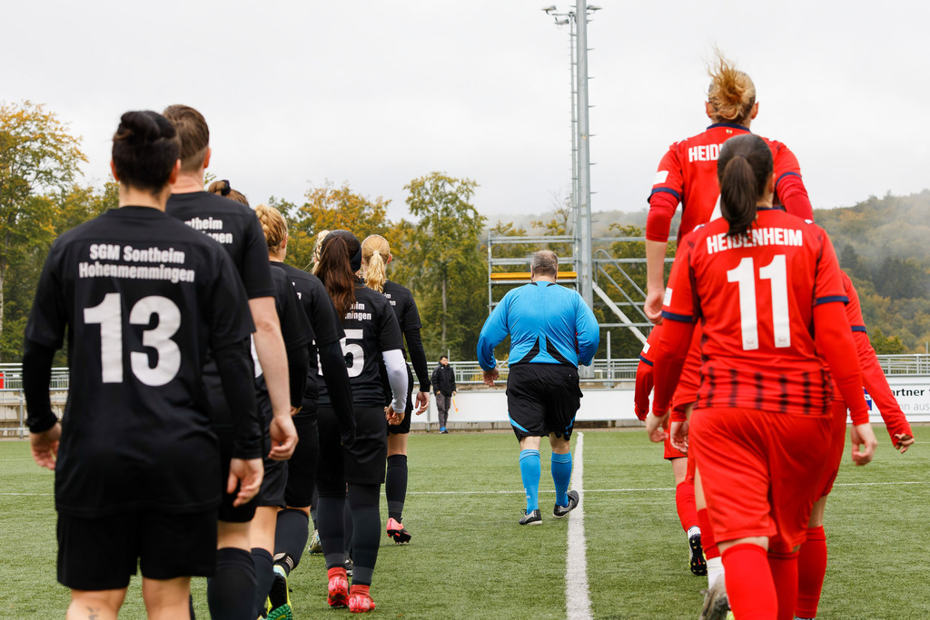 FCHHOH_251005_6225 | 1.FC Heidenheim 1846 II vs. SGM Hohenmemmingen/Sontheim, Fußball, Frauen, Bezirksliga, 2025/2026, 4. Spieltag, 05.10.2025 in Heidenheim, Kunstrasen b. Voith-Arena West(Foto: Michael Bulling) - Realisiert mit Pictrs.com