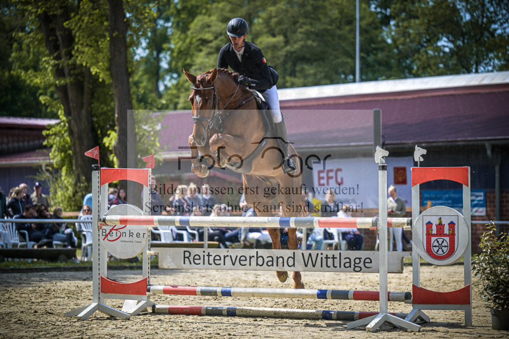 DOS_8395 | Entdecke hochwertige Reitturnierfotos von Foto Oger. Professionell, emotional und authentisch – jetzt Lieblingsmomente im Shop bestellen.Deutschlandweite Turnierfotografie. - Realisiert mit Pictrs.com