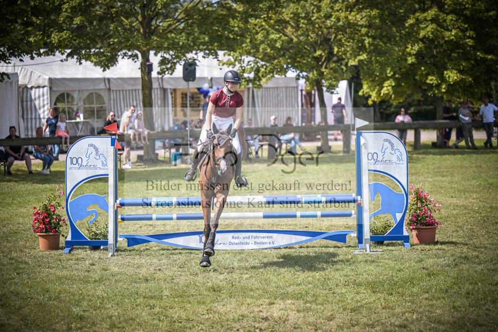 DOS_6502 | Entdecke hochwertige Reitturnierfotos von Foto Oger. Professionell, emotional und authentisch – jetzt Lieblingsmomente im Shop bestellen.Deutschlandweite Turnierfotografie. - Realisiert mit Pictrs.com