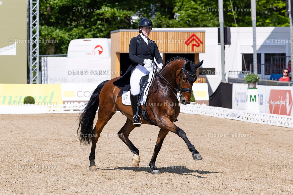 TH_572-OTTMAR Leonie (GER)_ Don Horatio_17575 | Deutsches Spring- und Dressur-Derby 2024 am 10.05.24 in Hamburg, 572OTTMAR Leonie (GER), Don Horatio