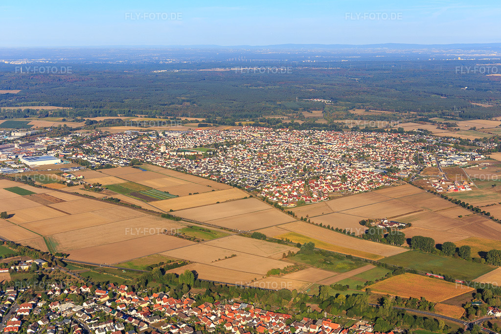 Luftbild: Ortsansicht aus Osten in Münster im Bundesland Hessen in Deutschland. Foto: IMG_110985.jpg vom 08.09.2018 durch Werner Riehm/FLY-FOTO.de