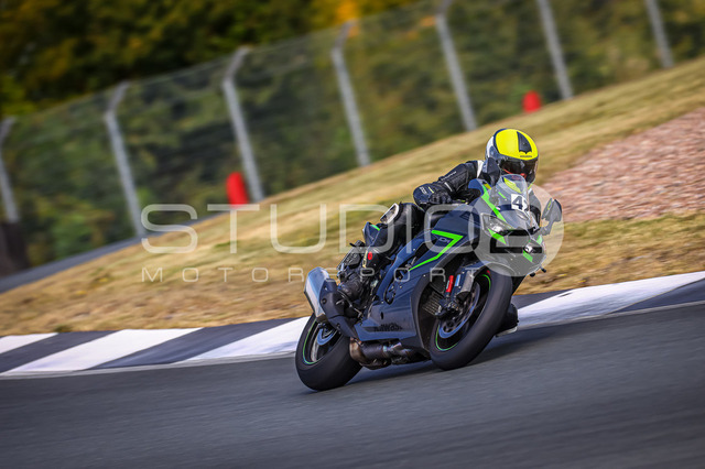 0042-260815BB-014_42 | Deine Full-Service-Agentur für ✔️Videoproduktionen und ✔️Motorsportfotografie Jetzt Angebot anfragen!