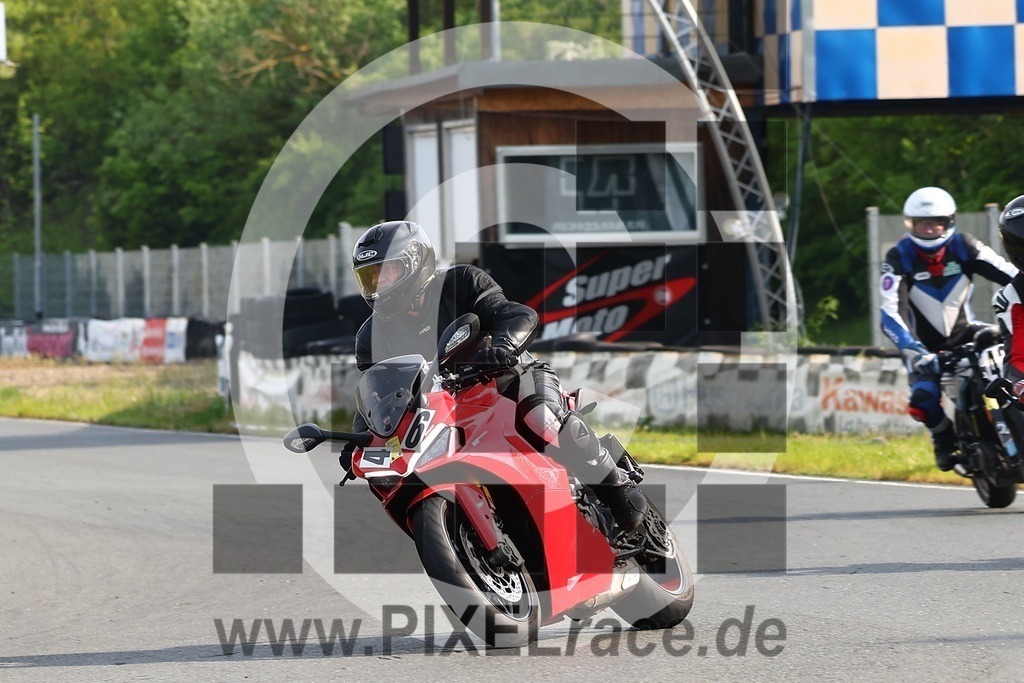 0046-20260510_03269 | Schöne Erinnerungen an spannende Momente - das festzuhalten ist unser Job. PIXELrace.de ist seit 2003 auf den Rennstrecken Europas unterwegs um die Action draußen beim Fahren und die wunderbare Stimmung imm Fahrerlager für euch einzufangen.