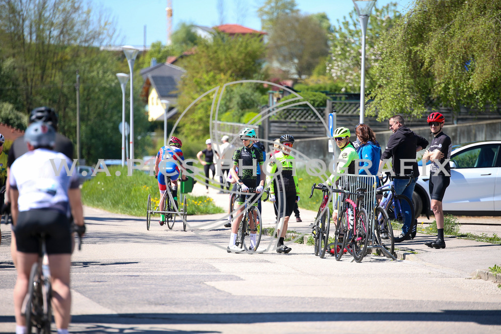 ..... | Wels, 23.04.2026, Kirschblüten Radrennen 2026 , Image shows: Photo: Wapics / Willdoner Andreas
