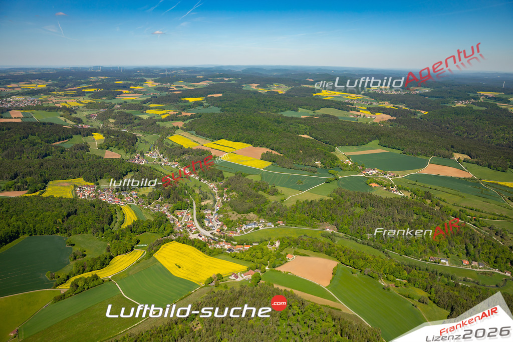 Pfaffenhofen Kastl Bild- Das Luftbild wurde 2025 vom UL-Flugzeug heraus erstellt ( keine Drohne ) - Hochauflösende Luftaufnahme -Nicht vergleichbar mit Google Maps oder Satelittenbilder- Die Geschenkidee !Mit Lizenz und Bildrechte bestellbar