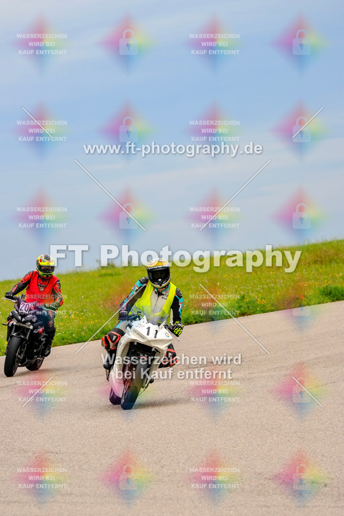 MotoTeam-2215 | Hier findet Ihr Bilder von Touristenfahrten auf der Nürburgring Nordschleife oder von anderen Veranstaltungen die ich besucht habe. Viel Spass beim Durch Schauen 