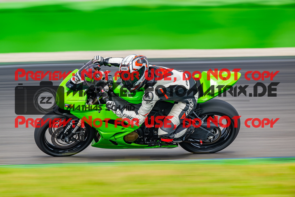 MaZZes_FotoMatrix_240702_6007705_5585 | GELB