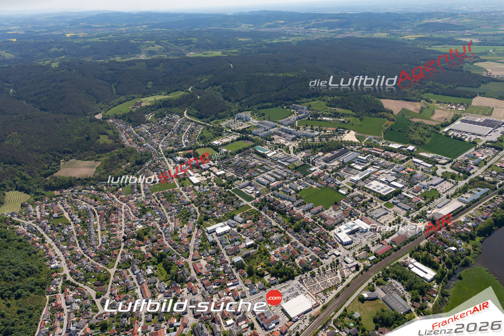 Das Luftbild der Stadt Regenstauf wurde 2021 vom Flugzeug heraus erstellt (keine Drohne) Aufnahmehöhe ca.450 Meter- hohe Bildauflösung und Druck-Qualität garantiert!
