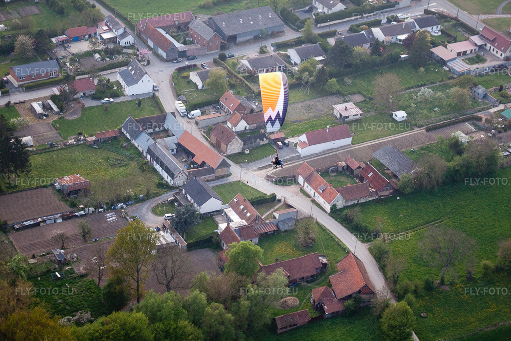 Vue aérienne: Vue de la ville à Noyellette dans le département Pas de Calais, France. Photo: IMG_40104.jpg prise le 17/04/2011 par Werner Riehm/FLY-FOTO.eu – Résolution de l'original: 4752 x 3168 px