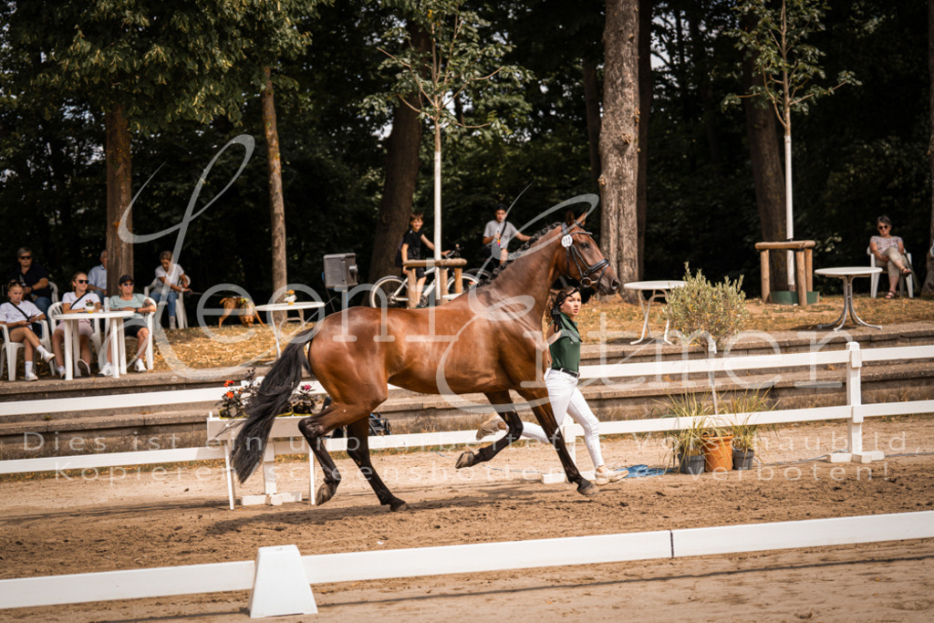 3.Fr00102 | Leoni Ertmer Photography - Realisiert mit Pictrs.com