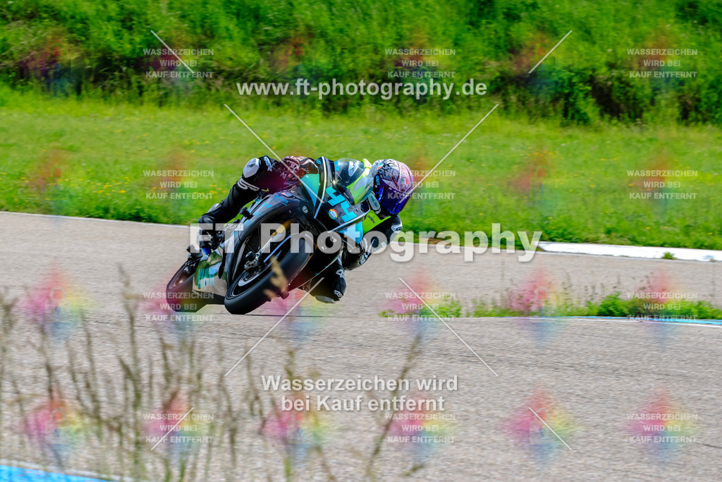 MotoTeam-0425 | Hier findet Ihr Bilder von Touristenfahrten auf der Nürburgring Nordschleife oder von anderen Veranstaltungen die ich besucht habe. Viel Spass beim Durch Schauen 