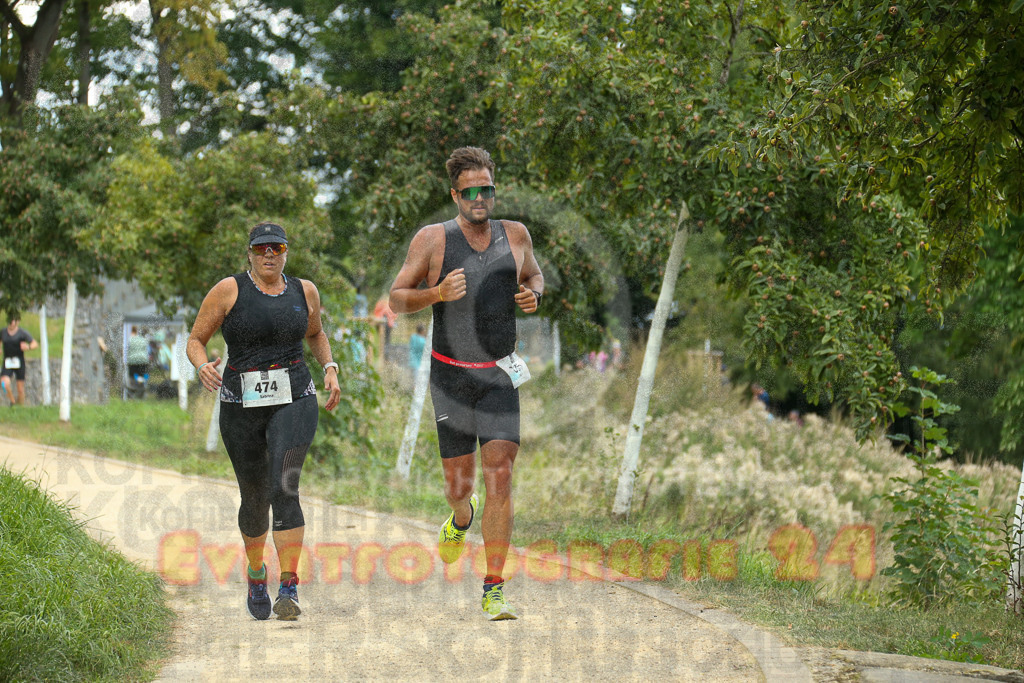 250824_1421_EX1_5921 | Sportfotografie im Rhein-Sieg Kreis, Köln, Bonn, NRW, Rheinland Pfalz, Hessen, etc. Unser Tätigkeitsfeld umfasst den Laufsport vom Volkslauf über den Marathon, Duathlon, Triathon bis zum Ultralauf wie Kölnpfad Ultra oder Schindertrail.
