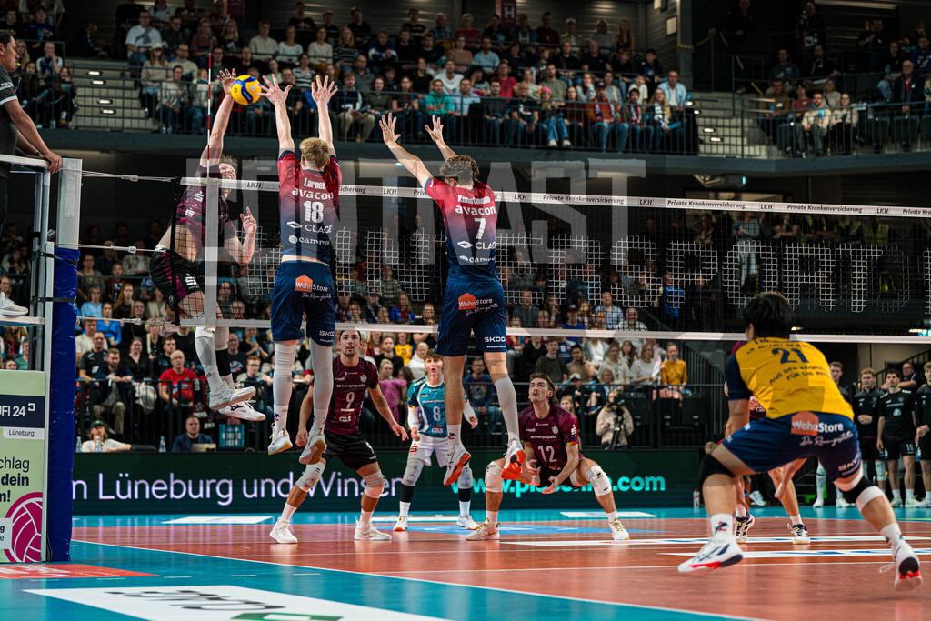 Volleyball I Herren I Saison 2025/2026 I Volleyball Bundesliga I 4. Spieltag I SVG Lüneburg - Energiequelle Netzhoppers KW | CONTRAST ZERØ MEDIA - Realisiert mit Pictrs.com