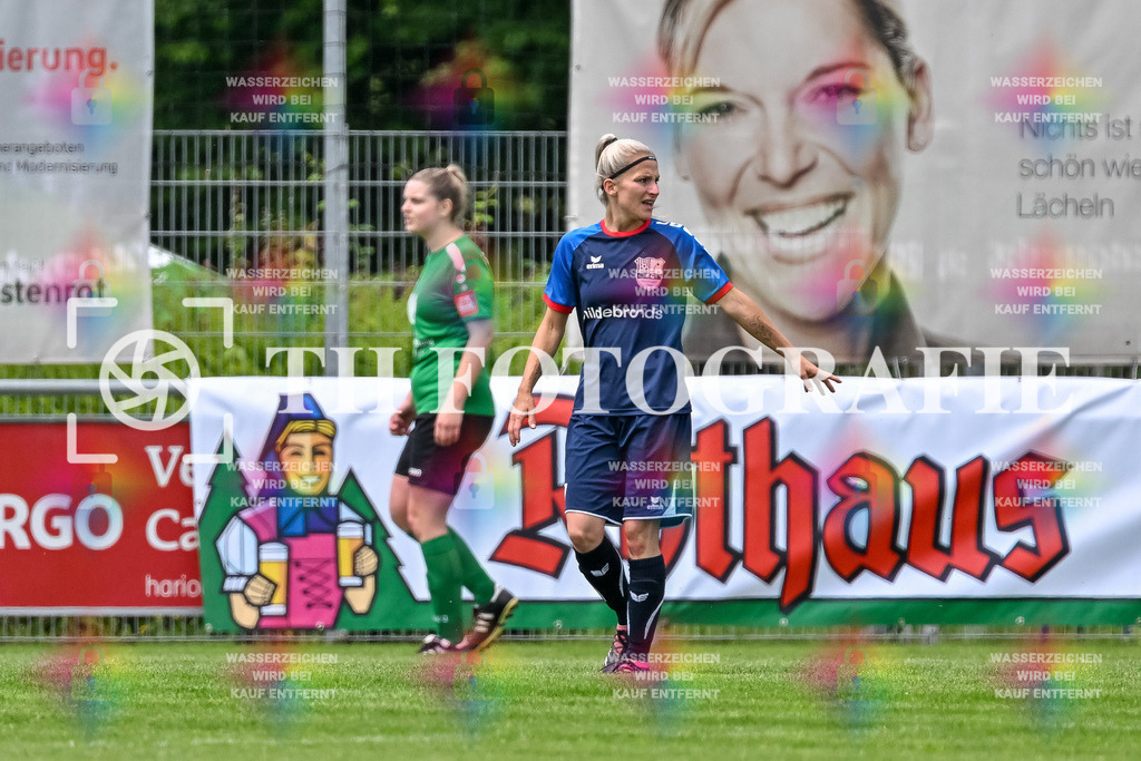 GER, FC Hauingen - SV Waldhaus, Frauen-Fussball, Rothaus Bezirkpokal, Finale, Saison 2024/2025, 29.05.2025 | Alexandra Gäbler (FC Hauingen, #17)GER, FC Hauingen - SV Waldhaus, Frauen-Fussball, Rothaus Bezirkpokal, Finale, Saison 2024/2025, 29.05.2025Foto: TH Fotografie/Thomas Hess