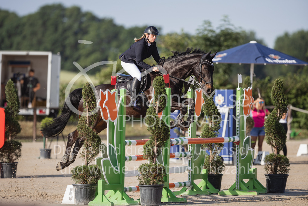 230624_PfSpTa_A2-Spr-129 | Deine schönsten Turniermomente als professionelle Fotos! Entdecke hochwertige Pferdesport-Fotografie im Online-Shop. Jetzt Fotos finden & bestellen!