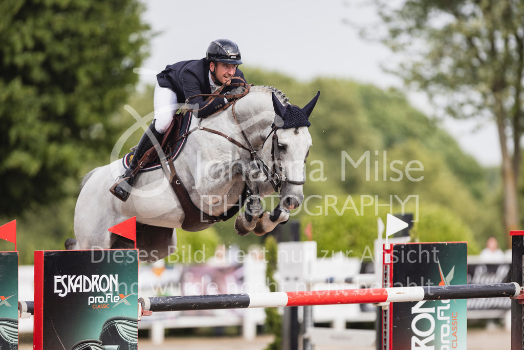 250601_MayDays_GP-562 | Deine schönsten Turniermomente als professionelle Fotos! Entdecke hochwertige Pferdesport-Fotografie im Online-Shop. Jetzt Fotos finden & bestellen!