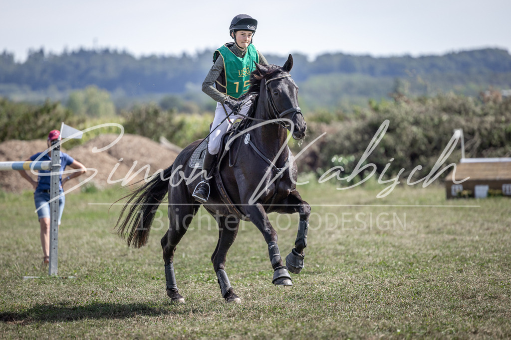 20250907-_3LI1572 | Tierfotografie Pferde, Hunde, Katzen, Haustiere.
Turnierfotografie Reitturniere, Reiten, Springreiten, Dressur in Hanau, dem Main-Kinzig-Kreis und dem Rhein-Main- Gebiet um Frankfurt