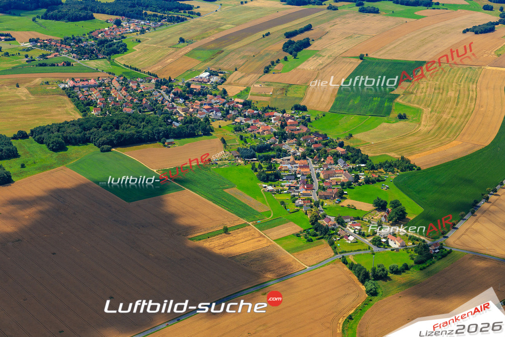 Die Luftaufnahme Steinbach - Moritzburg wurde vom UL-Flugzeug (keine Drohne) aus fotografiert.Hohe Druck- Auflösung-die Geschenkidee!
