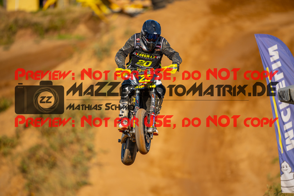 MaZZes-Fotomatrix-20260815-602091 | S2