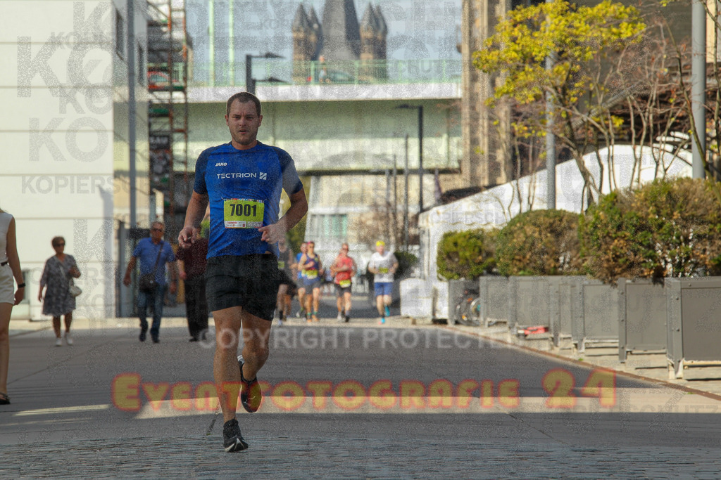 250920_1450_EV4_7269 | Sportfotografie im Rhein-Sieg Kreis, Köln, Bonn, NRW, Rheinland Pfalz, Hessen, etc. Unser Tätigkeitsfeld umfasst den Laufsport vom Volkslauf über den Marathon, Duathlon, Triathon bis zum Ultralauf wie Kölnpfad Ultra oder Schindertrail.