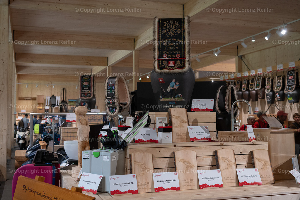 Schwingen -  ESAF Freitag Festumzug 2025 | Mollis, 29.8.25, Schwingen - ESAF Freitag Festumzug.