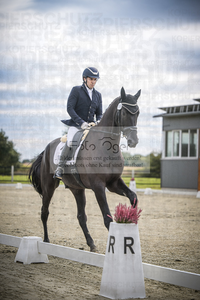 DOS_0505 | Entdecke hochwertige Reitturnierfotos von Foto Oger. Professionell, emotional und authentisch – jetzt Lieblingsmomente im Shop bestellen.Deutschlandweite Turnierfotografie. - Realisiert mit Pictrs.com